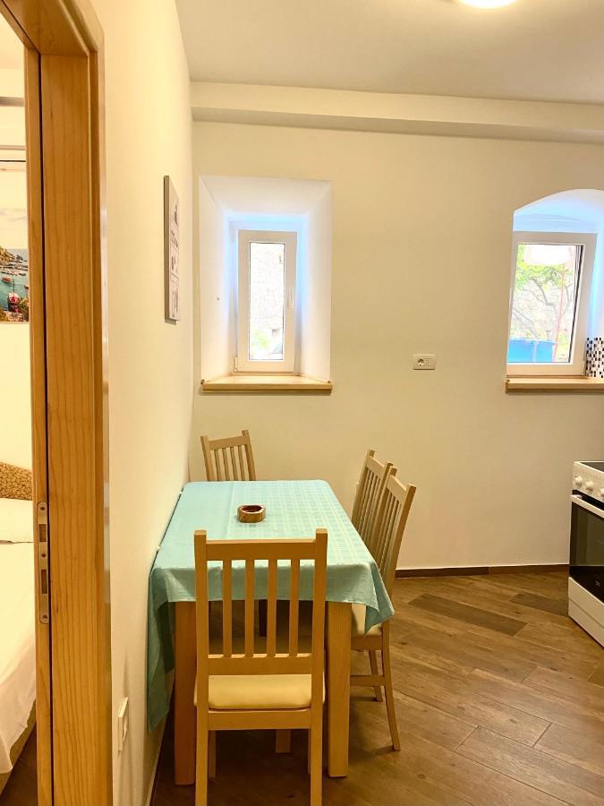 Apartment Njegos Perast Exterior photo